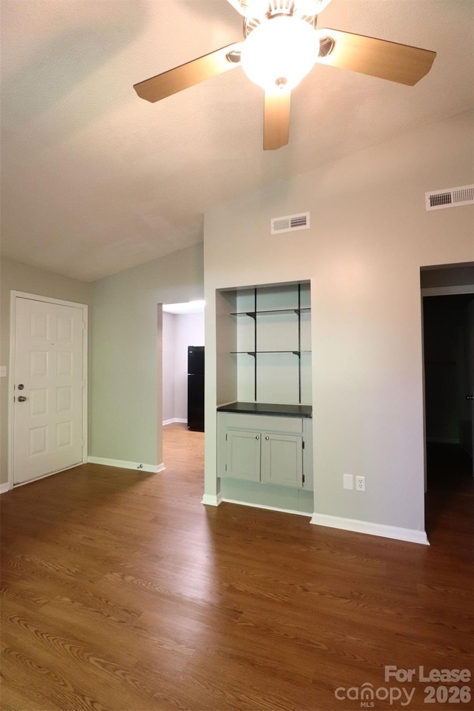 1472 Riverwood Court - Photo 3