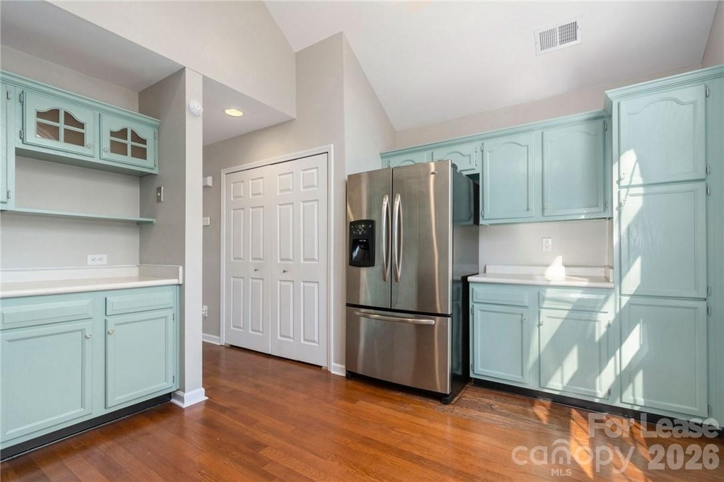 8401 Southgate Commons Drive - Photo 7