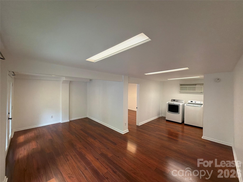 213 S Summit Avenue - Photo 8
