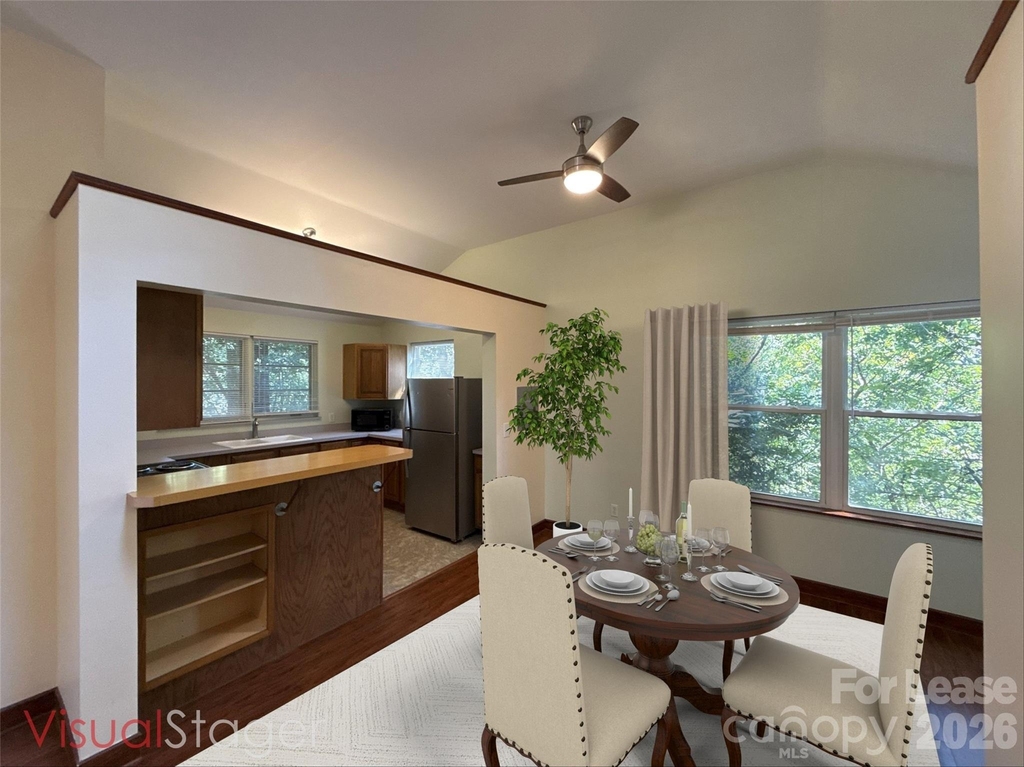213 S Summit Avenue - Photo 3