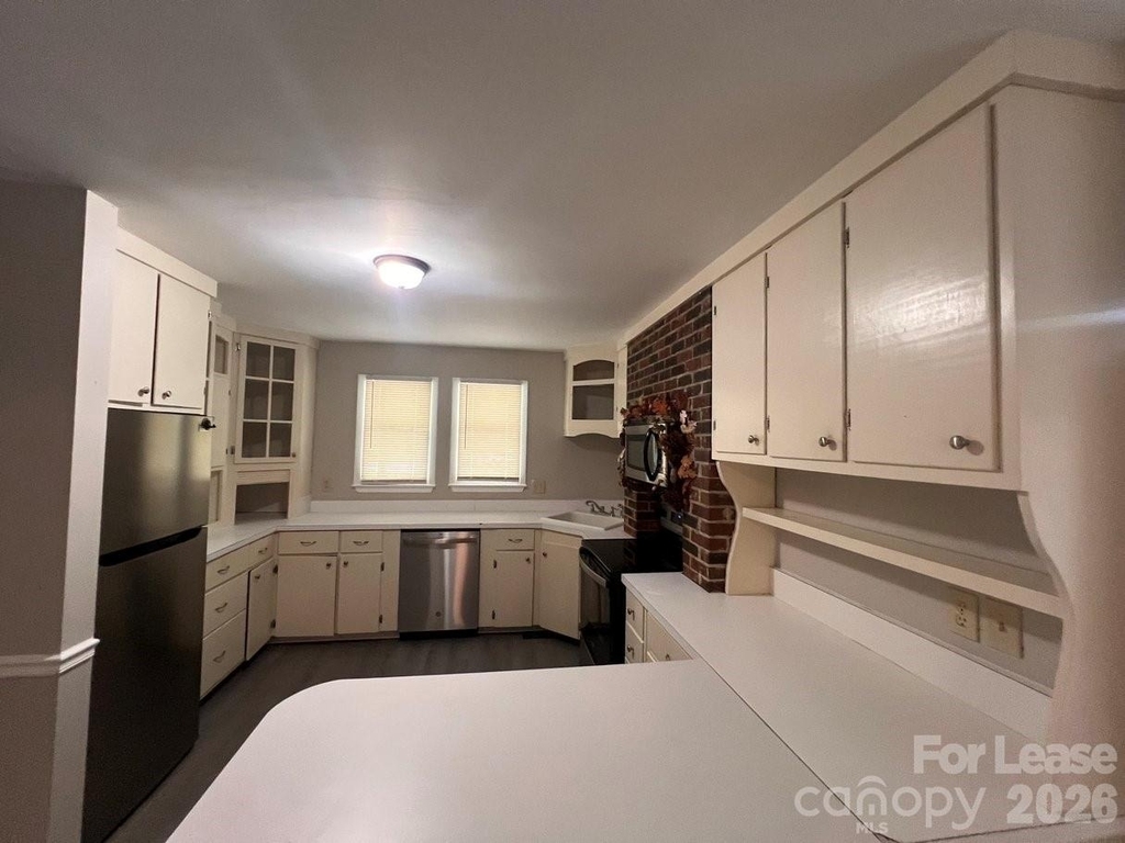 144 Mountain View Road - Photo 2
