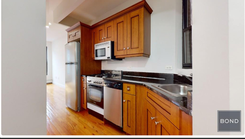 West 54th Street - Photo 1