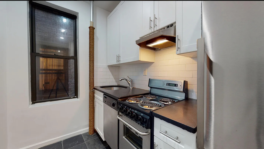  East 87th Street - Photo 0