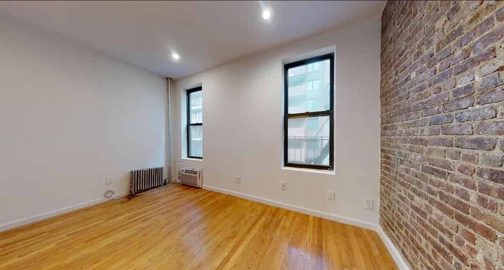 East 87th Street - Photo 1