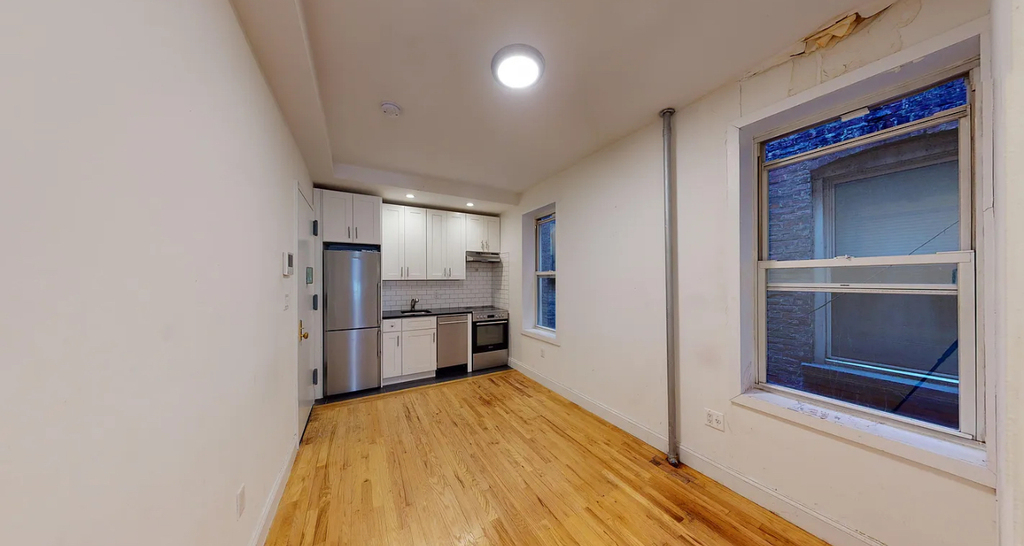 East 75th street  - Photo 0