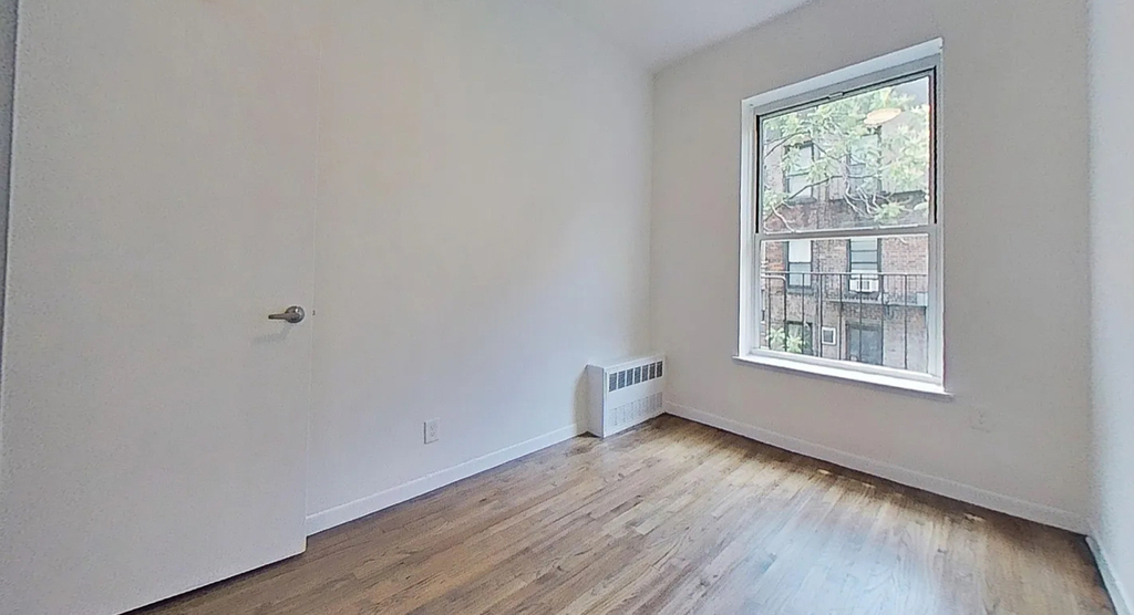 East 85th Street - Photo 1