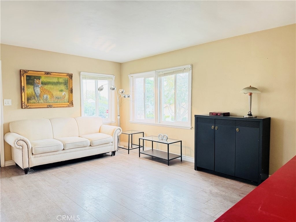 9729 W Live Oak Avenue - Photo 2