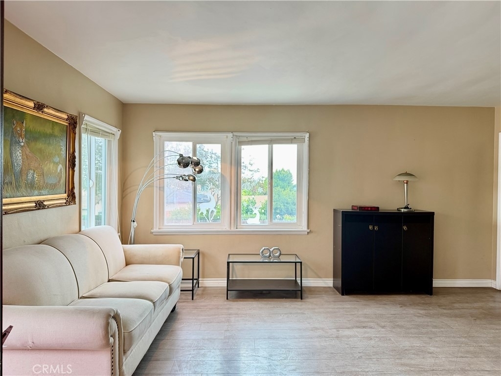 9729 W Live Oak Avenue - Photo 4