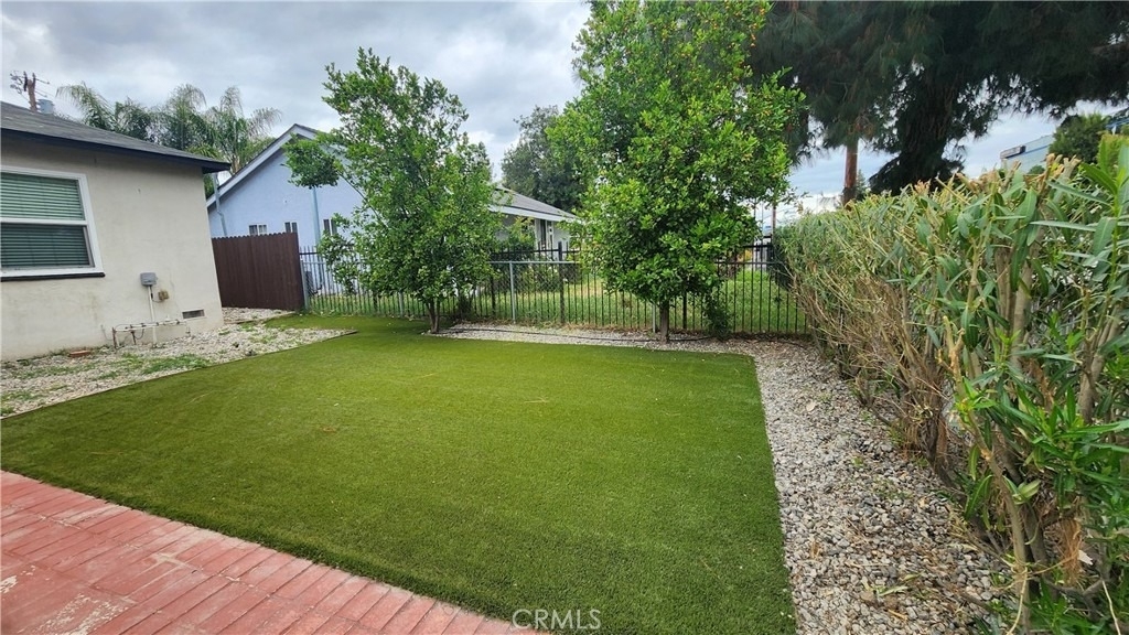 15709 Devonshire - Photo 27