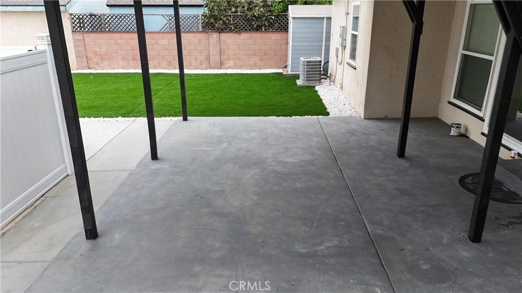 15709 Devonshire - Photo 2
