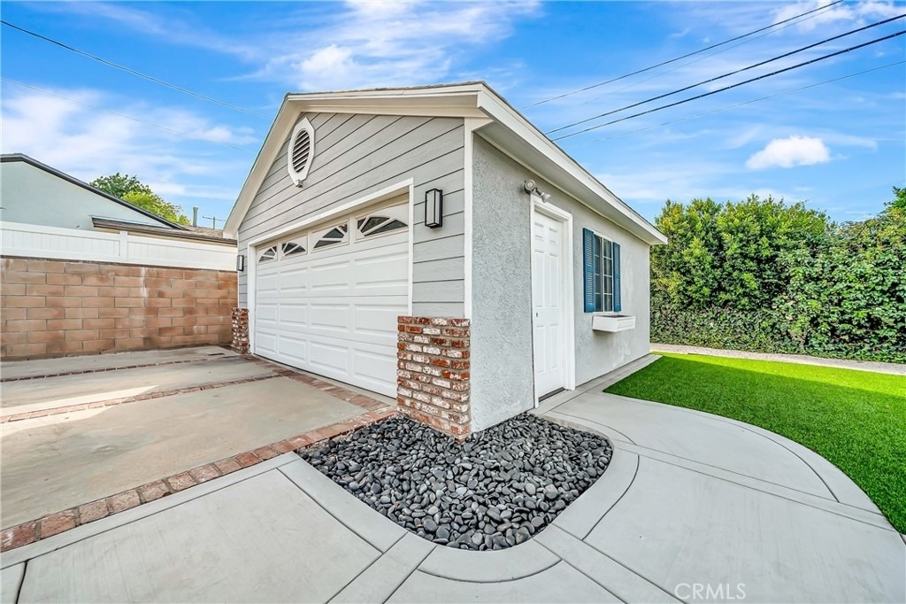 22907 Leonora Dr - Photo 41
