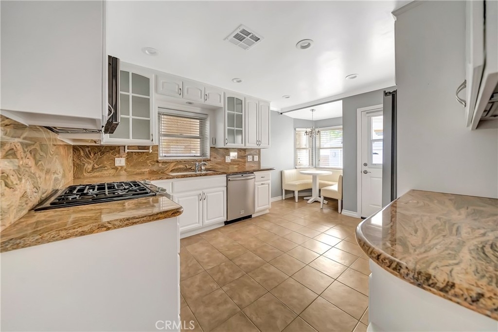 22907 Leonora Dr - Photo 10