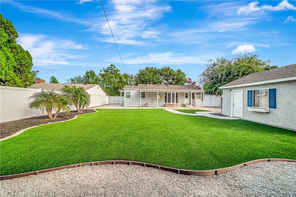 22907 Leonora Dr - Photo 35