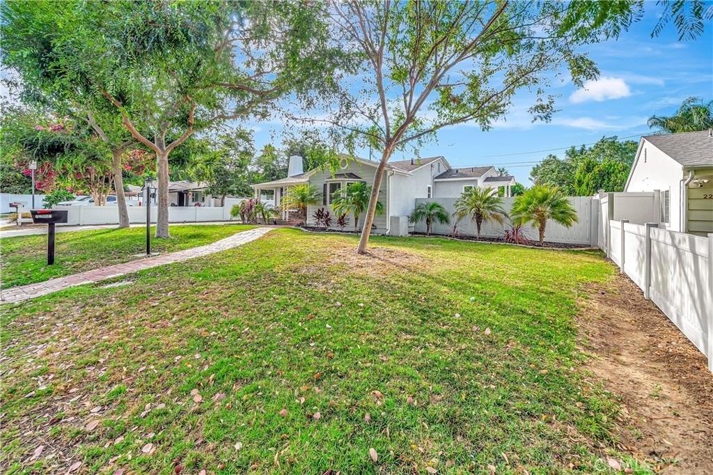 22907 Leonora Dr - Photo 44