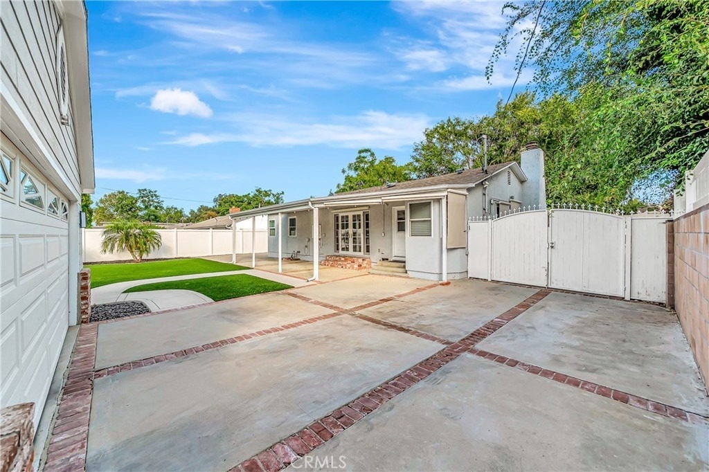 22907 Leonora Dr - Photo 42