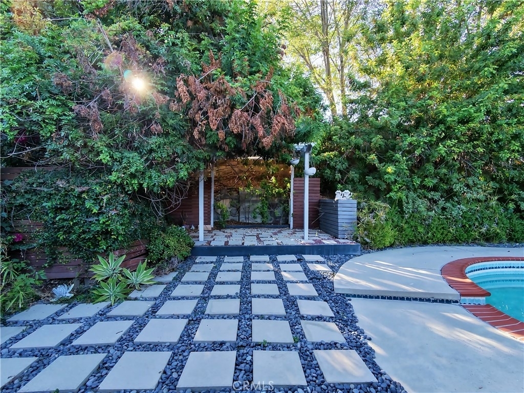 7049 Semrad Road - Photo 41