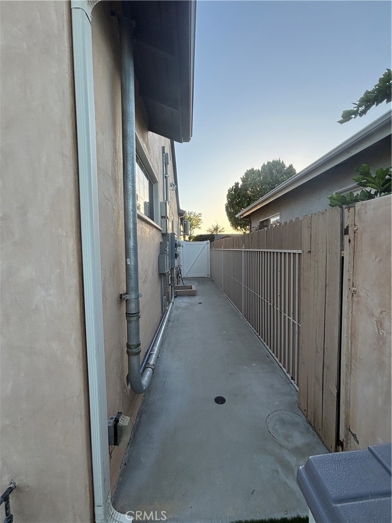 6250 Aura Avenue - Photo 53