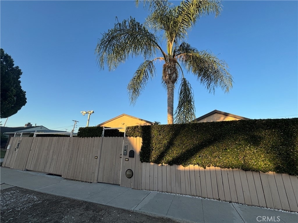 6250 Aura Avenue - Photo 1