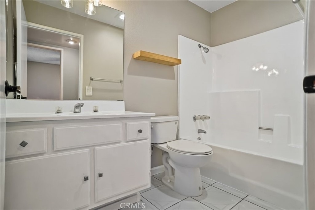 7005 Jordan Avenue - Photo 11