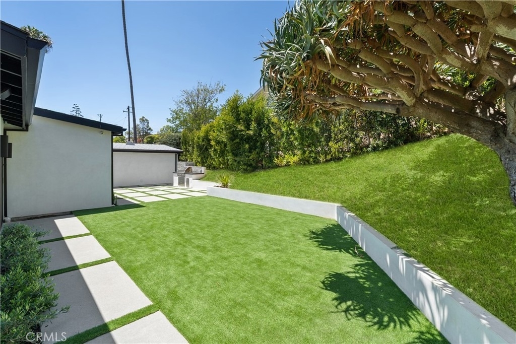 2200 Mantis Avenue - Photo 22