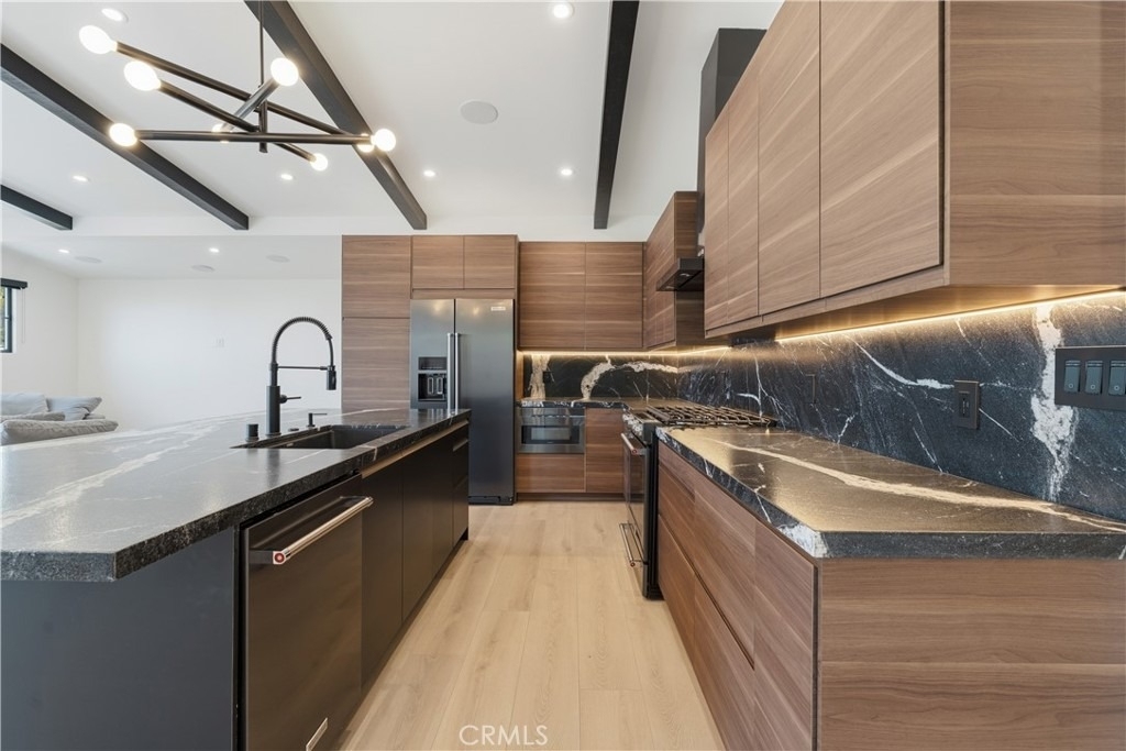 2200 Mantis Avenue - Photo 10