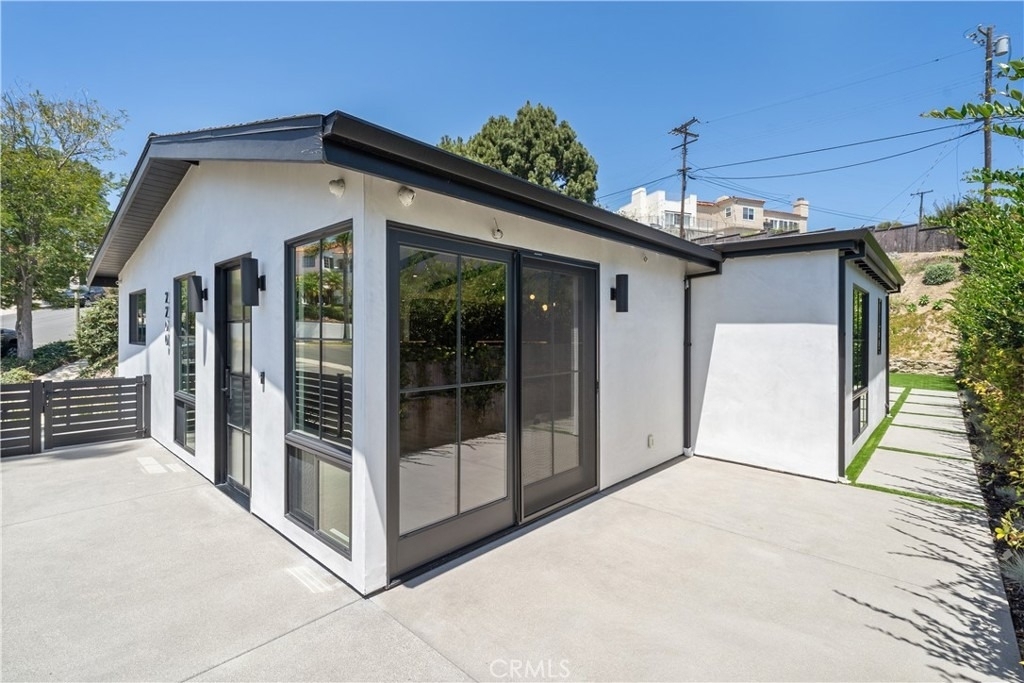 2200 Mantis Avenue - Photo 4