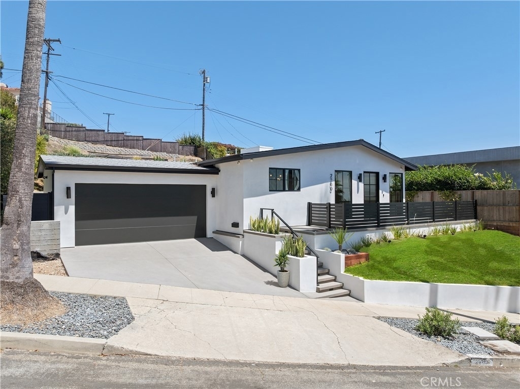 2200 Mantis Avenue - Photo 3