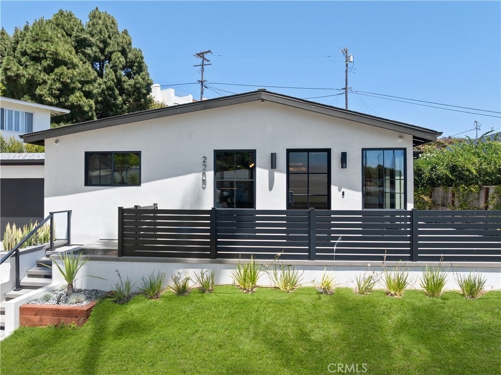 2200 Mantis Avenue - Photo 0