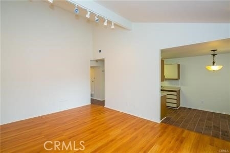 700 W La Veta Avenue - Photo 2