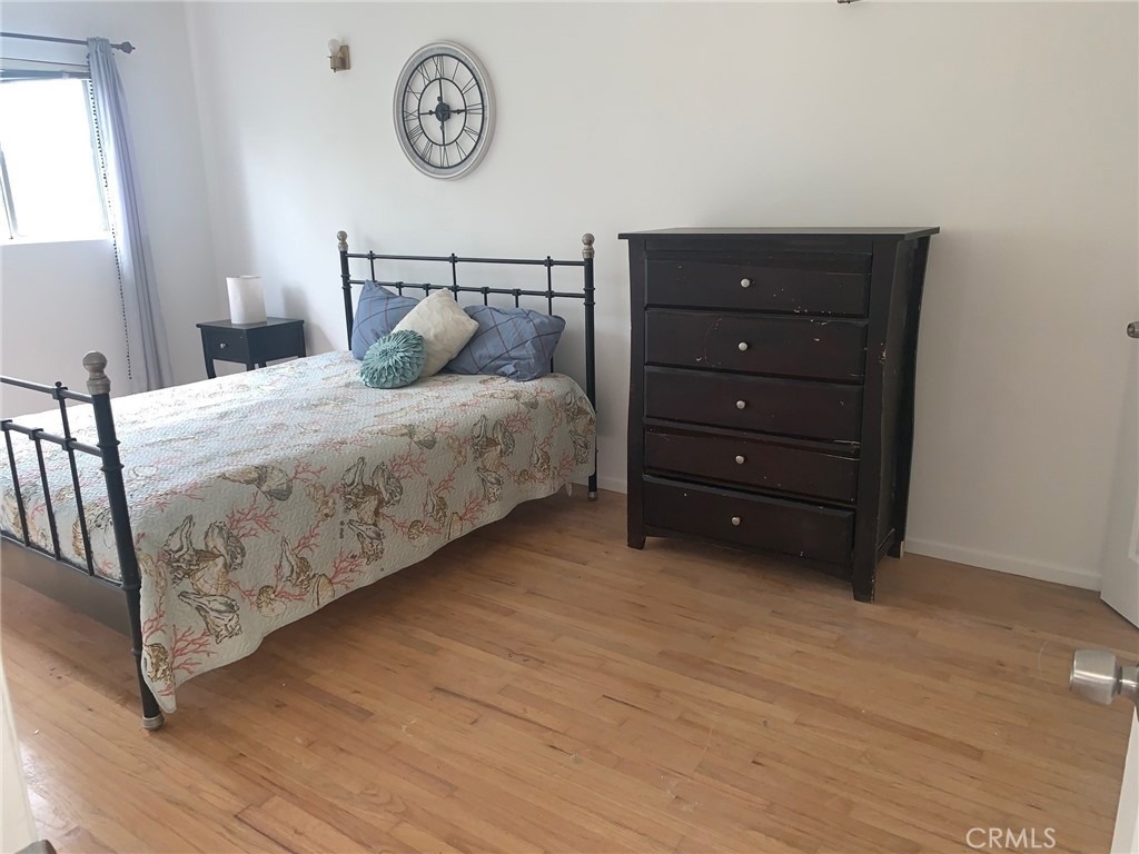 744 W 33rd - Photo 11
