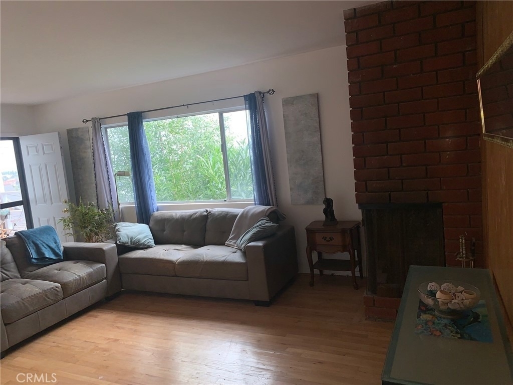 744 W 33rd - Photo 12