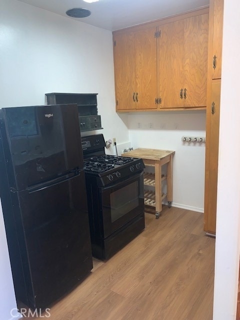 744 W 33rd - Photo 9