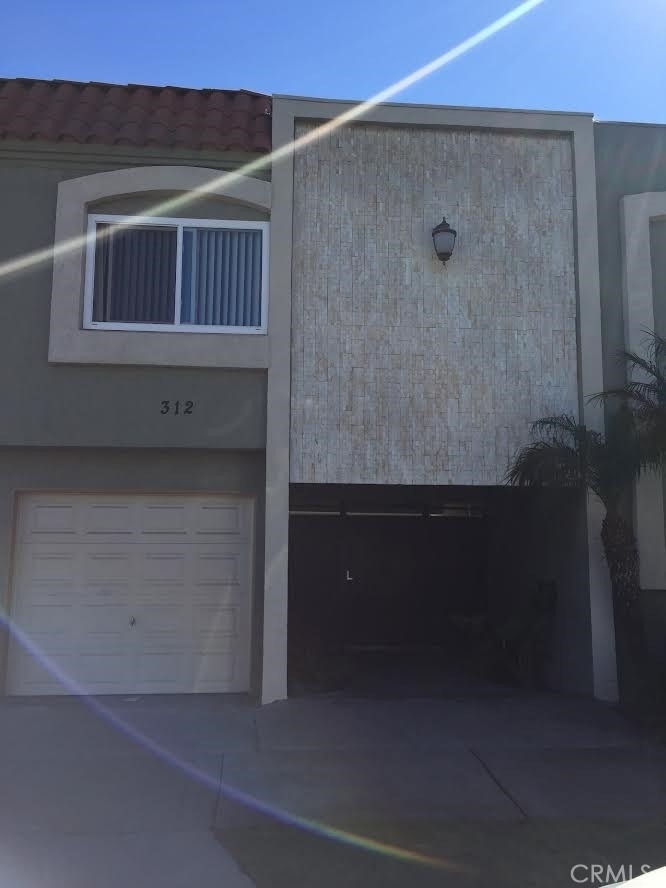 312 10th Street - Photo 1