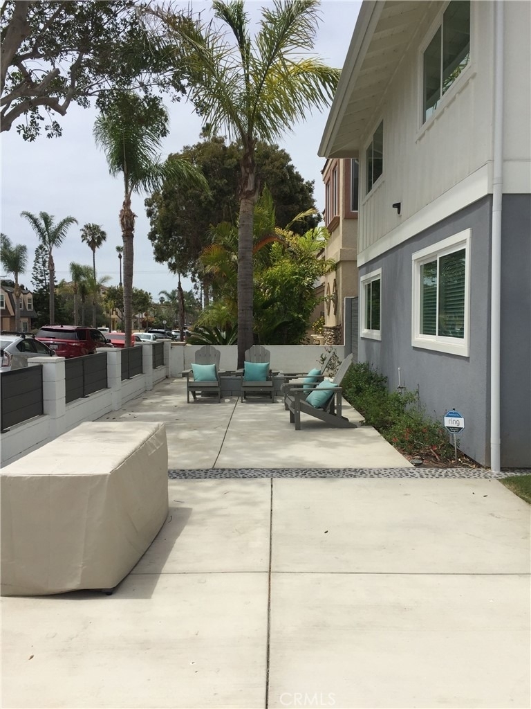 1505 Palm Avenue - Photo 2