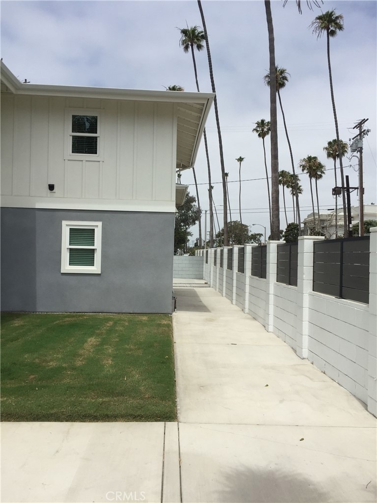 1505 Palm Avenue - Photo 4