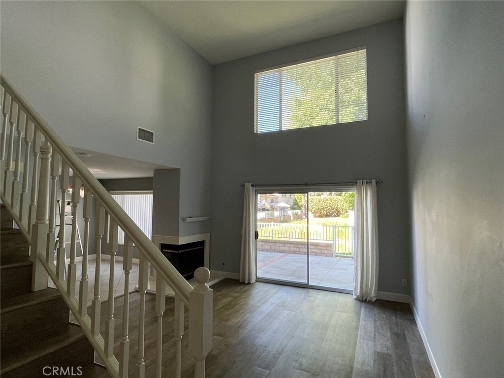 24305 Airporter Way - Photo 2
