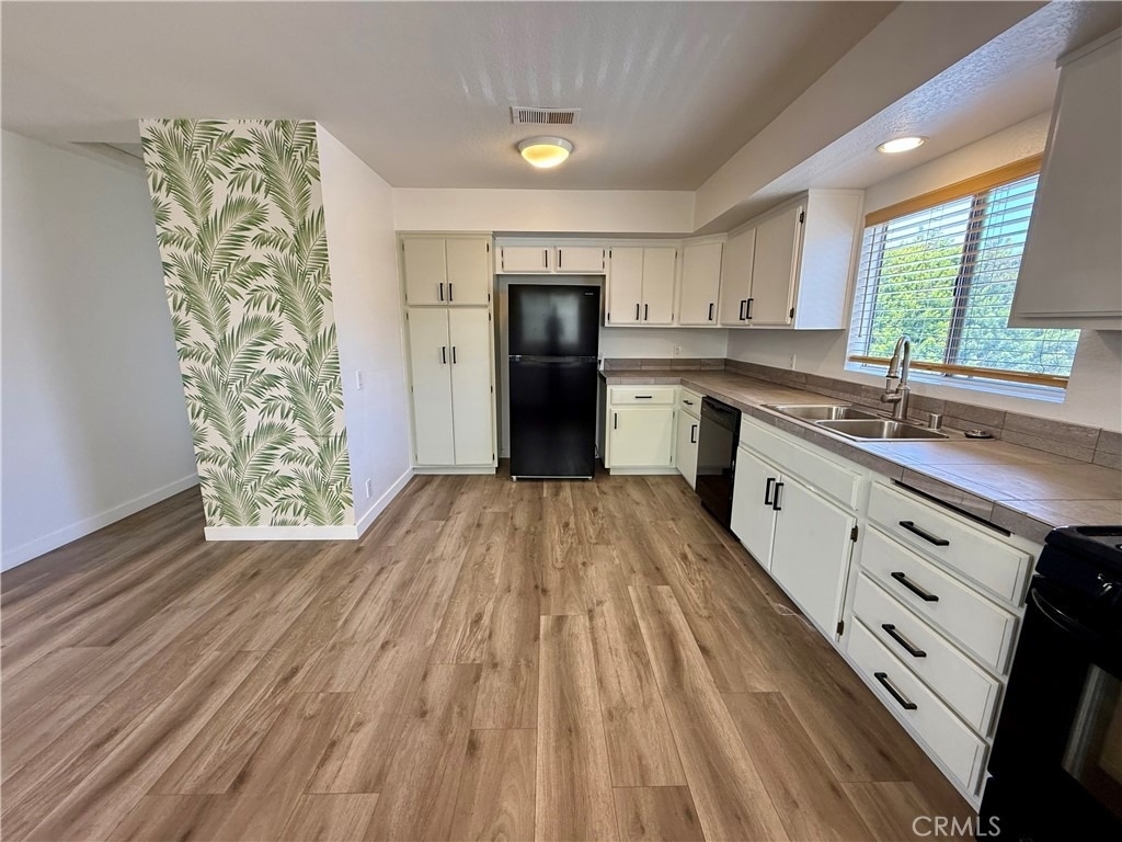 190 B Costa Mesa - Photo 1