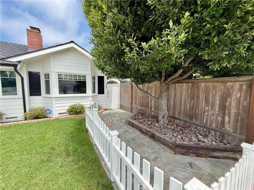 190 B Costa Mesa - Photo 0