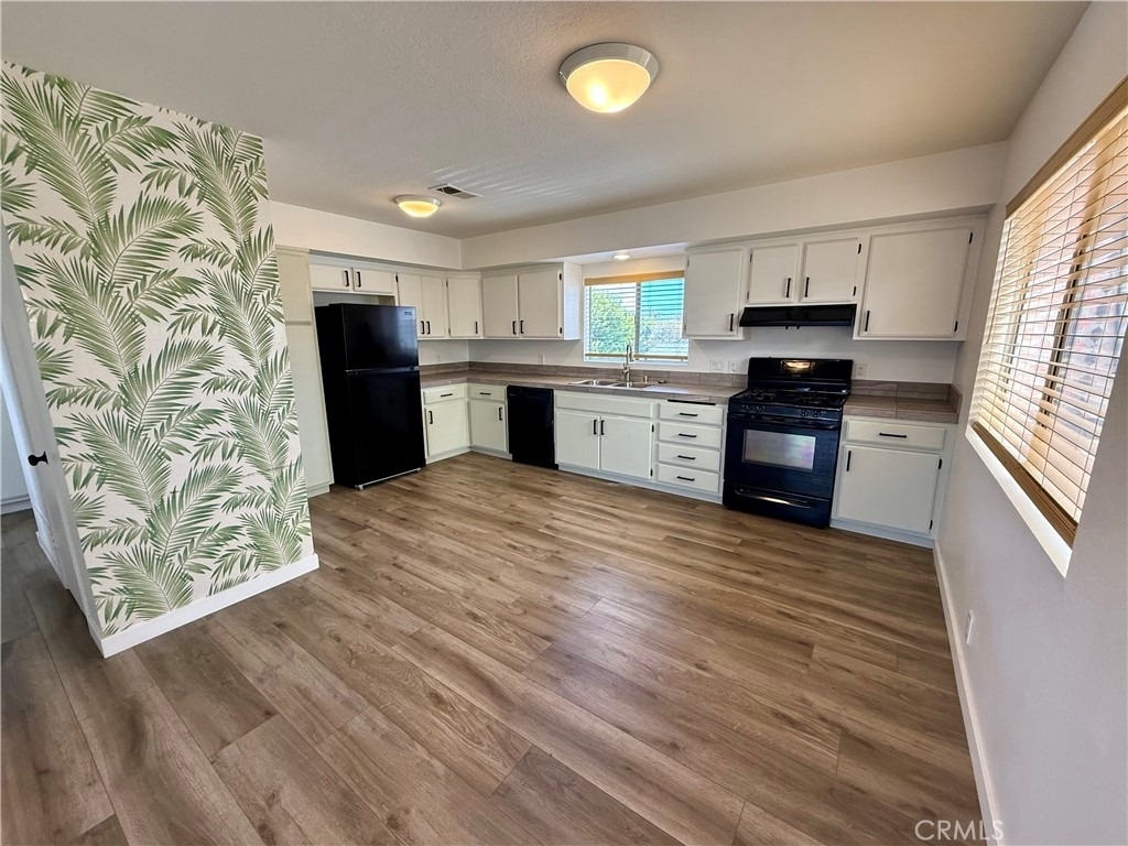 190 B Costa Mesa - Photo 3