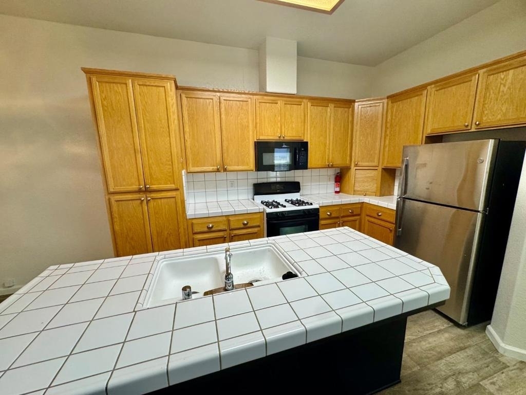 1398 Madelena Lane - Photo 12