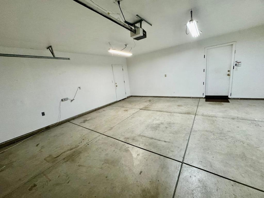 1398 Madelena Lane - Photo 30
