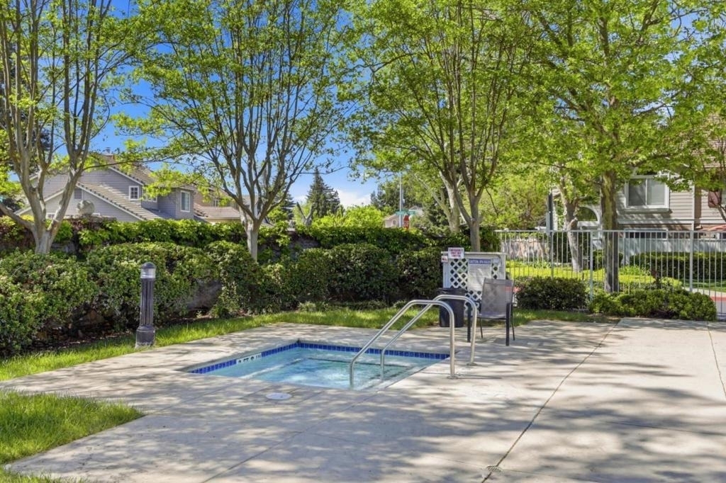 6121 Lambeck Lane - Photo 16