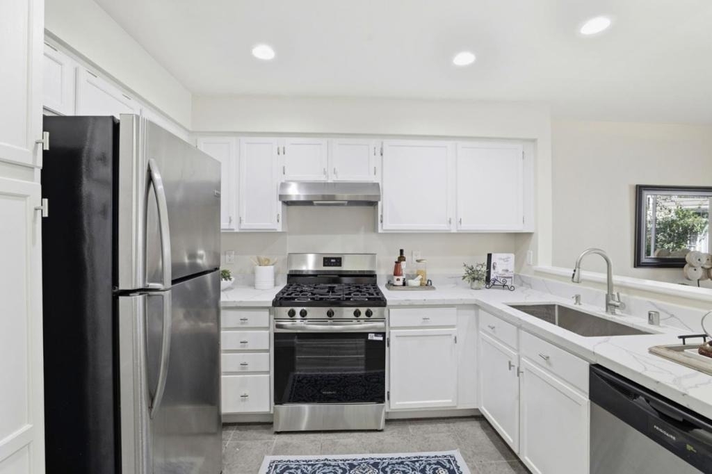 6121 Lambeck Lane - Photo 4