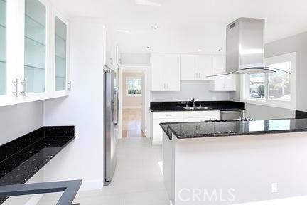 645 Glenneyre Street - Photo 3
