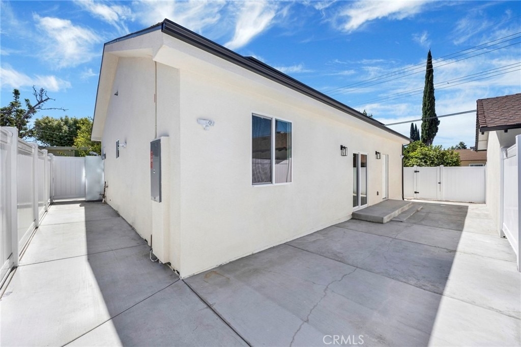 22538 Roscoe Boulevard - Photo 0