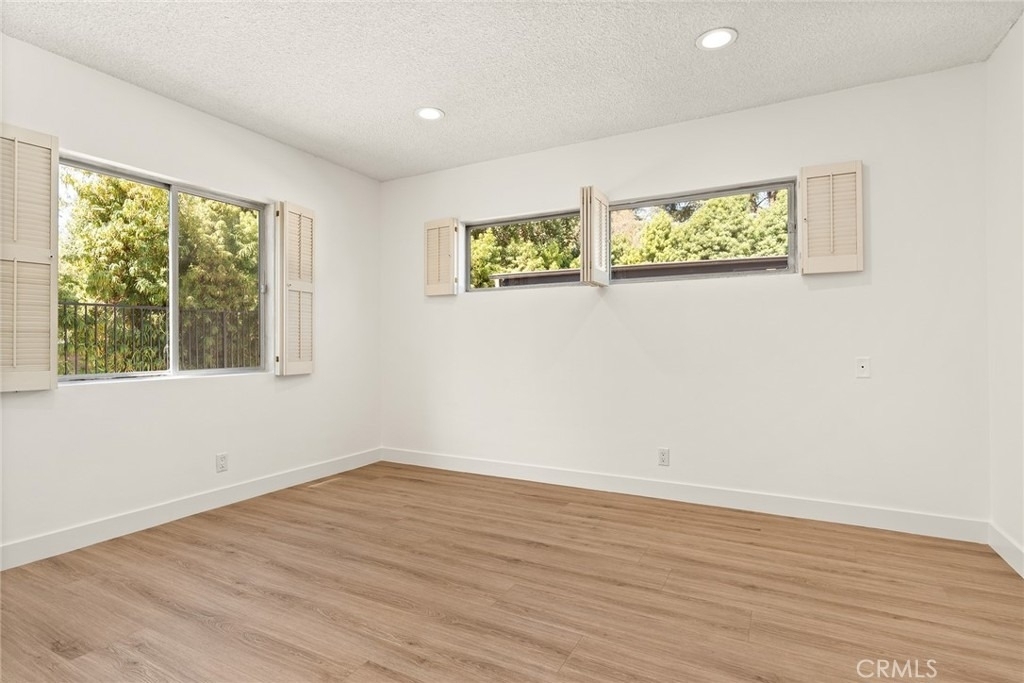 681 S Orange Grove Boulevard - Photo 10