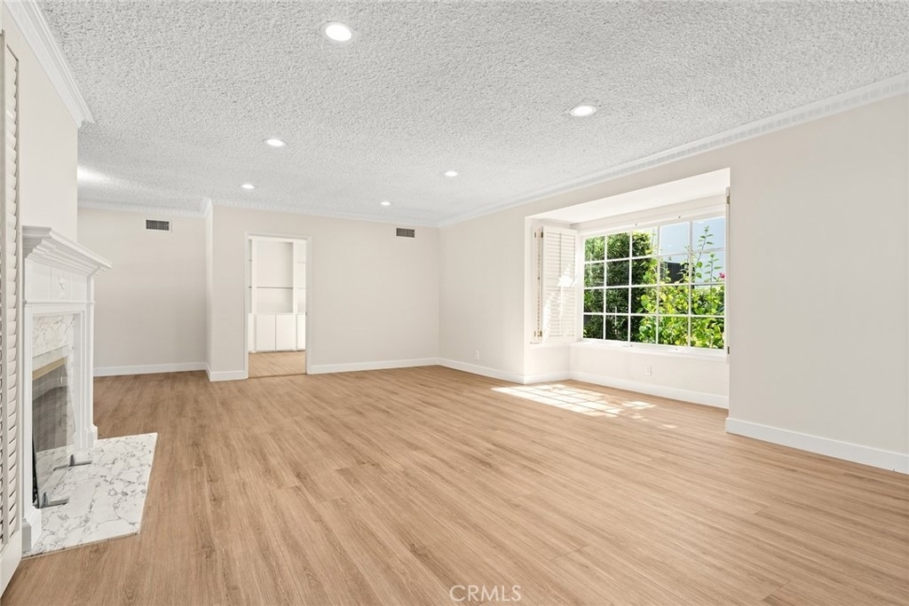 681 S Orange Grove Boulevard - Photo 4
