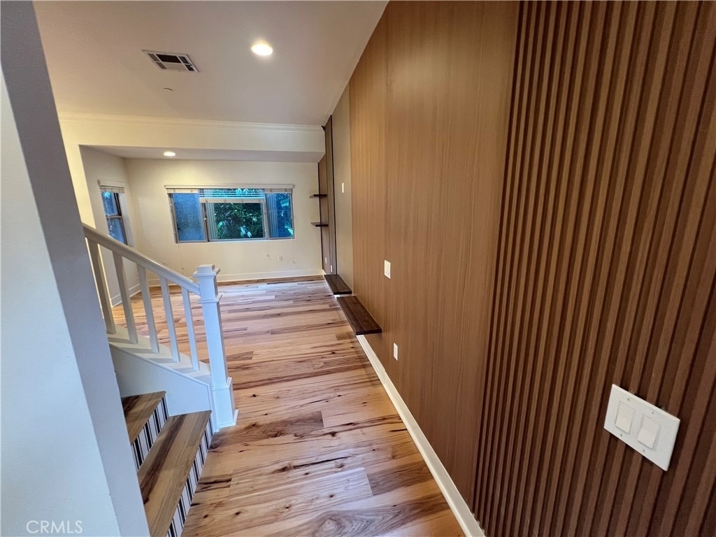 20402 Santa Ana Avenue - Photo 2