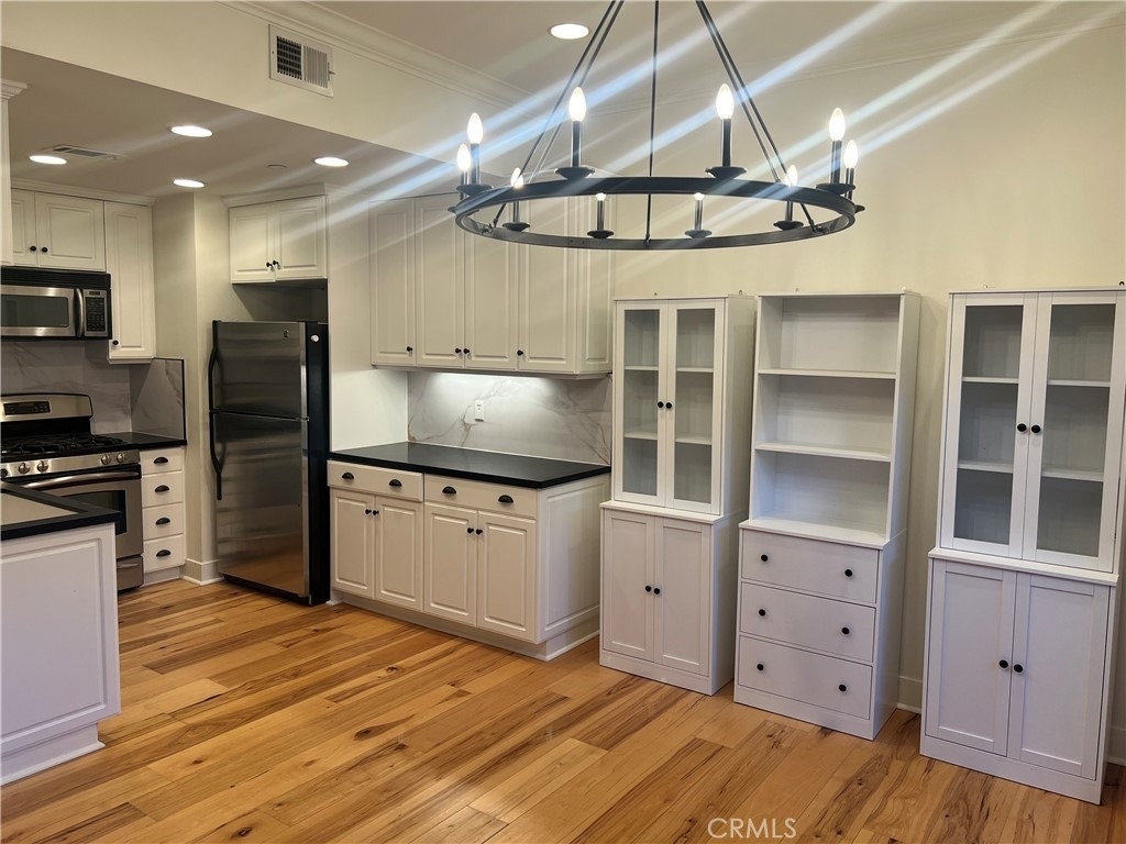 20402 Santa Ana Avenue - Photo 6