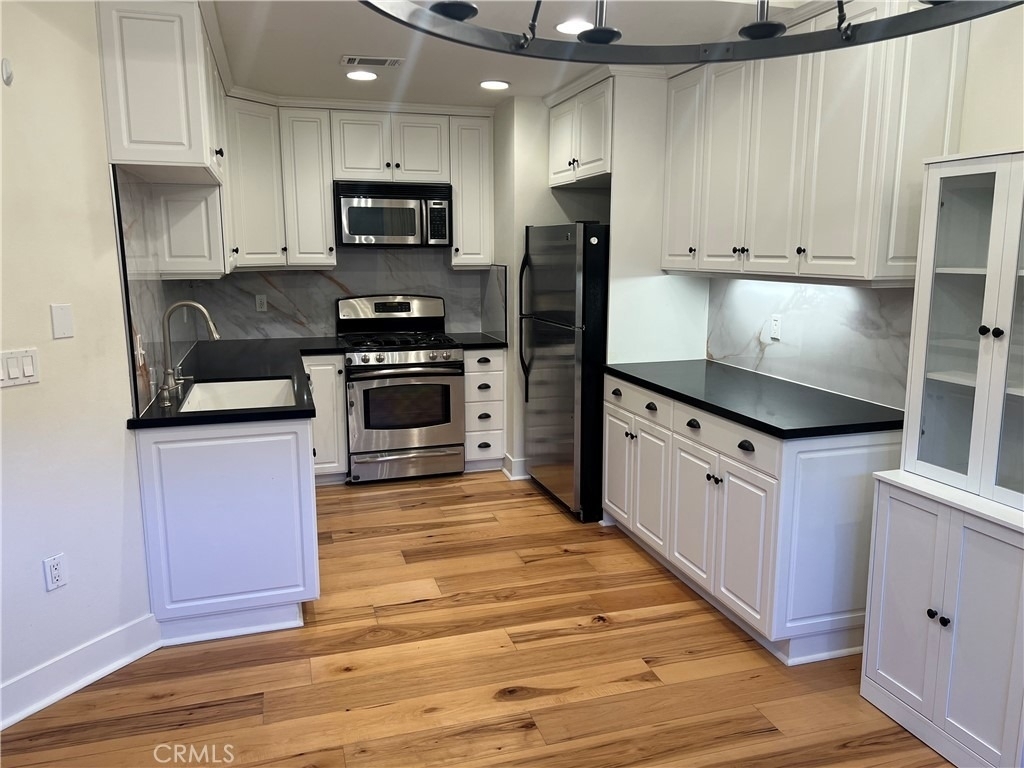 20402 Santa Ana Avenue - Photo 12